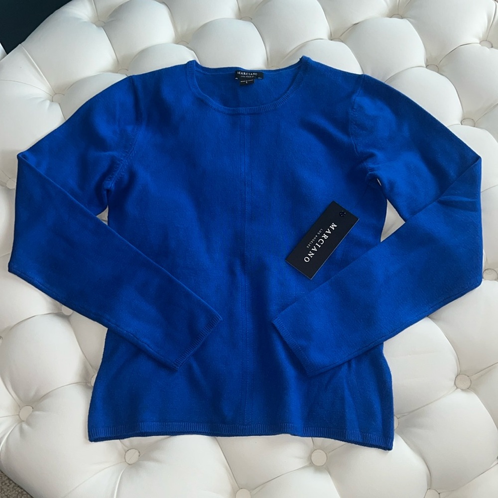 NWT MARCIANO SWEATER TOP!